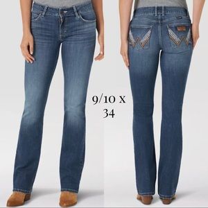 NWOT Wrangler Retro Mae Mid Rise Boot Cut Jeans - Size 9/10 waist 34 length
